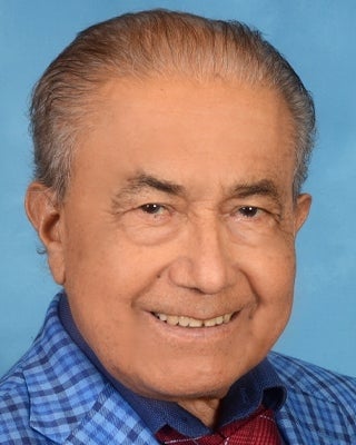 Eduardo J Hidalgo